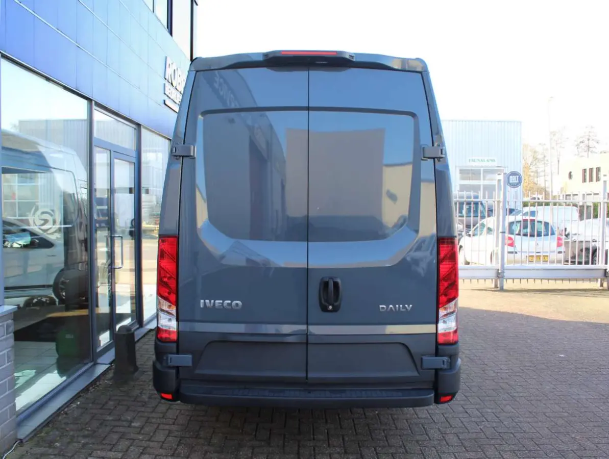 35S18 HA8 3.0 410 L4H2 Airco/Cruise/Cam Nieuw
