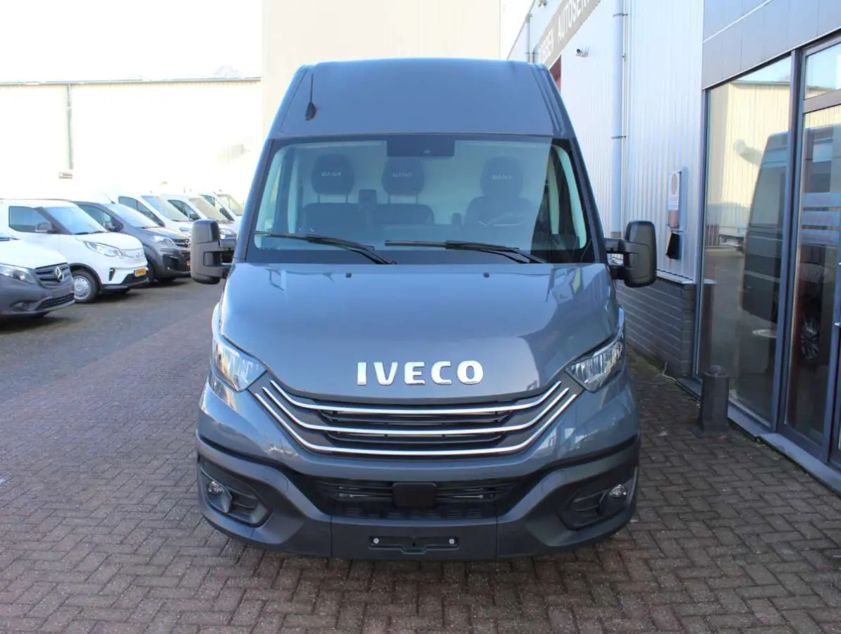 35S18 HA8 3.0 410 L4H2 Airco/Cruise/Cam Nieuw