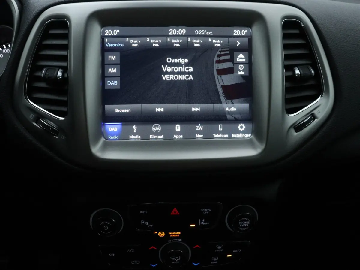 1.4 MultiAir Longitude | HALF-LEDER | NAVIGATIE | ACHTERUITRIJCAMERA | CLIMATE CONTROL | CRUISE CONTROL | PARKEERSENSOREN | CRUISE CONTROL |