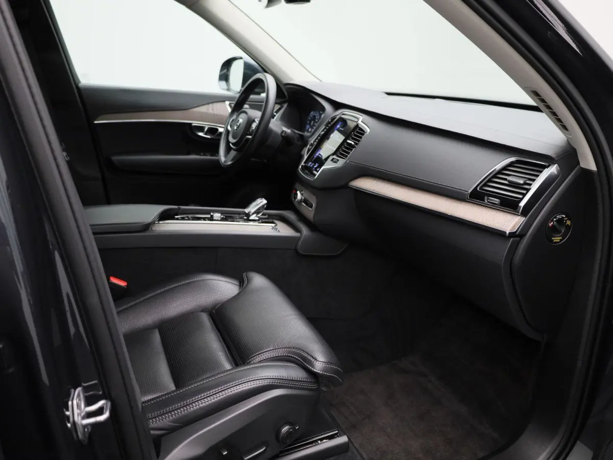 2.0 T8 4WD Geartronic Inscription 7-Persoons | Apple Carplay / Android Auto | Stoelverwarming | Stuurverwarming | Memory Seats | Achteruitrijcamera | Parkeersensoren |
