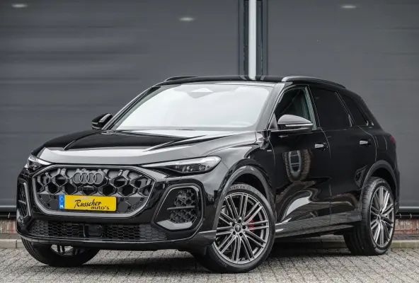 e-hybrid 367Pk | Plug In Hybride | Quattro | S-Line | MMI Bijrijdersdisplay | Tech Plus | 360° Camera | Trekhaak | 21'' | Mythos Black
