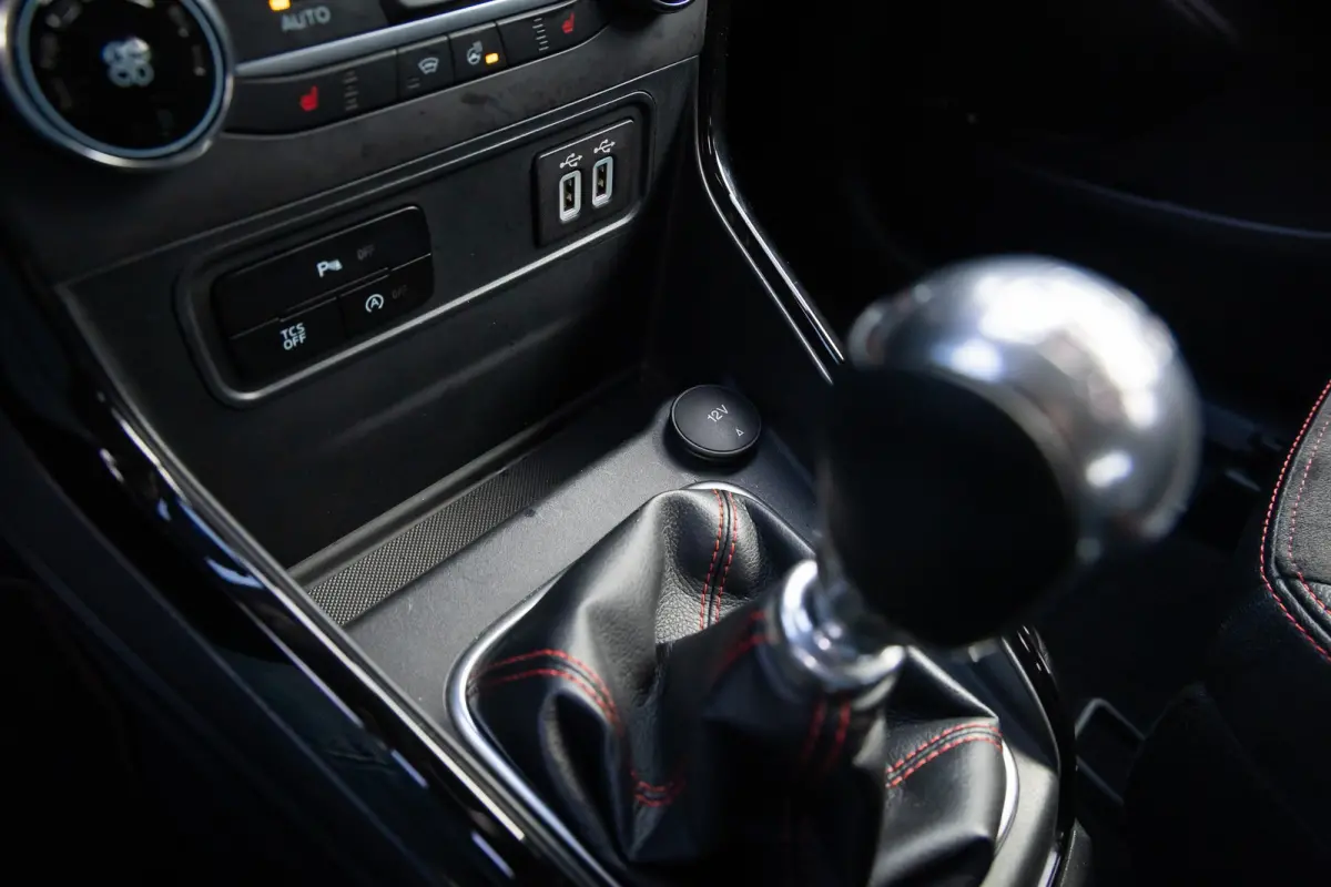 1.0 EcoBoost ST-Line | Camera | Stoel/stuur/voorruit verwarming | B&O audio | Apple Carplay/Android Auto | Clima | Navi | Achteruitrijcamera | Apple Carplay/Android Auto|telefoonintegratie p