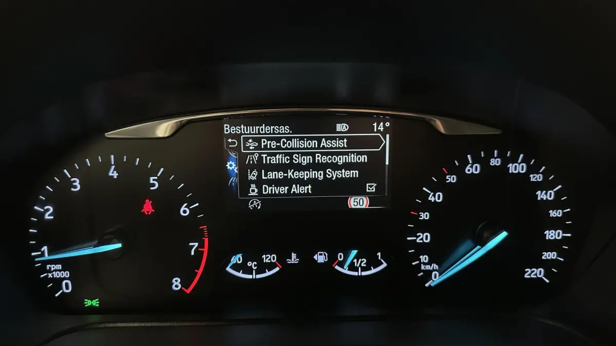 1.0 EcoBoost Titanium NAVI CRUISE LM ECC CARPLAY.