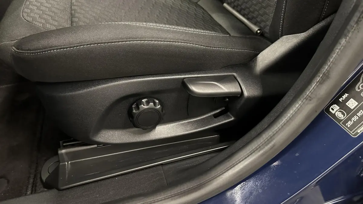 1.0 EcoBoost Titanium NAVI CRUISE LM ECC CARPLAY.