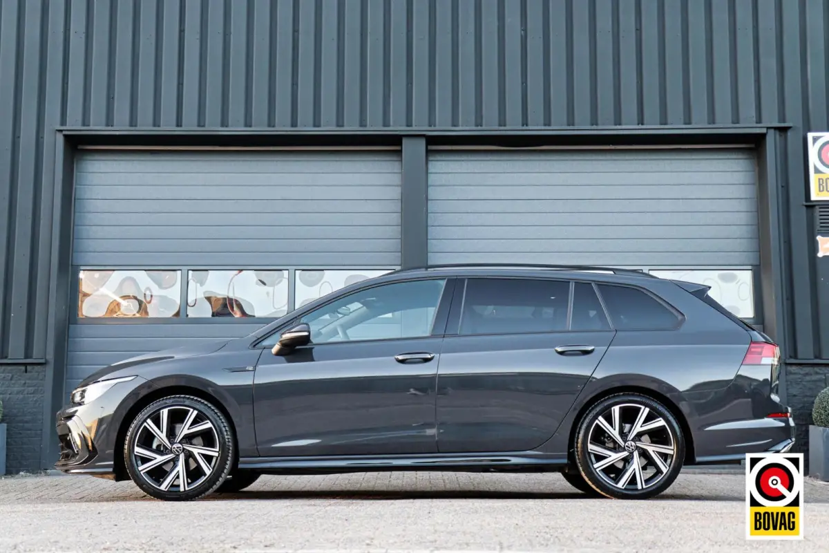 1.5 eTSI R-Line /LED/IQ-LIGHT/SFEERVERL./CAMERA/ACC/CARPLAY!