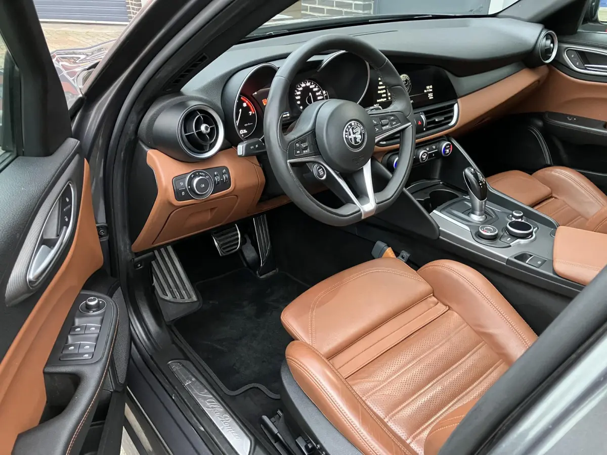 2.0T Super | BTW Auto, interessant voor ondernemers| | Uitmuntende staat |