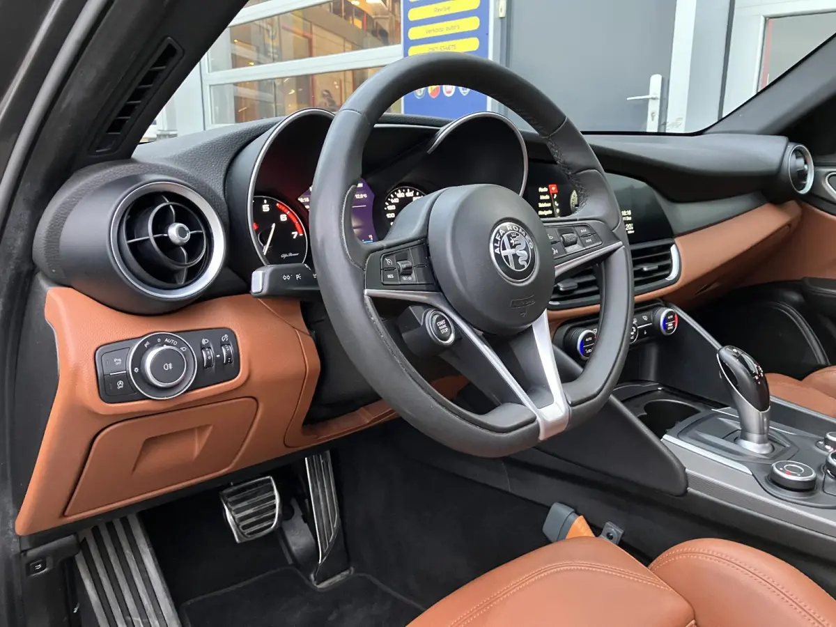 2.0T Super | BTW Auto, interessant voor ondernemers| | Uitmuntende staat |