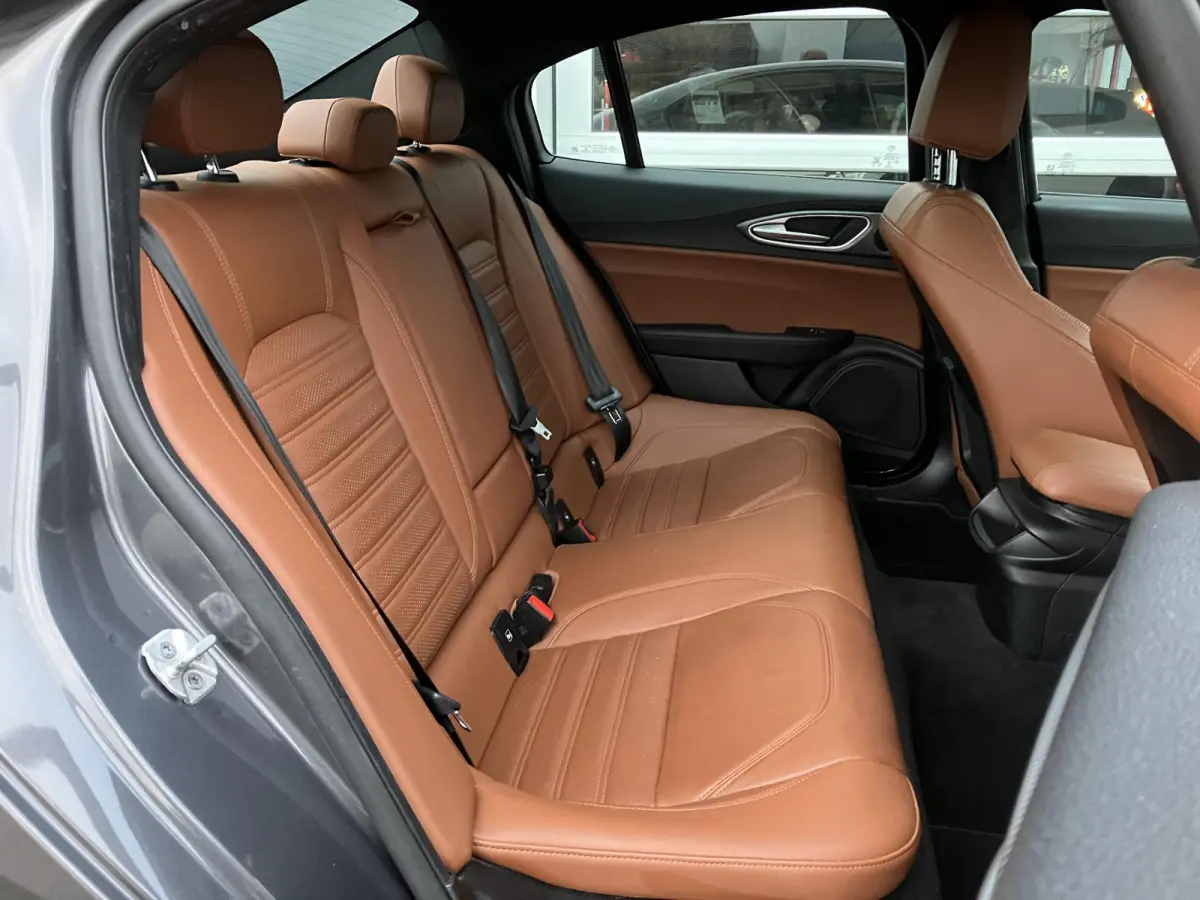 2.0T Super | BTW Auto, interessant voor ondernemers| | Uitmuntende staat |