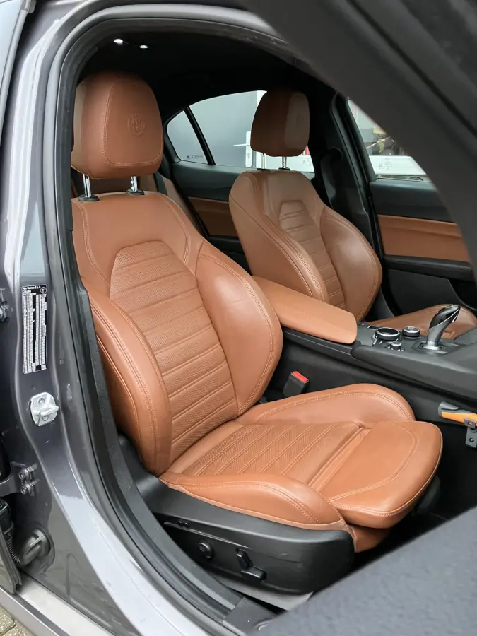 2.0T Super | BTW Auto, interessant voor ondernemers| | Uitmuntende staat |