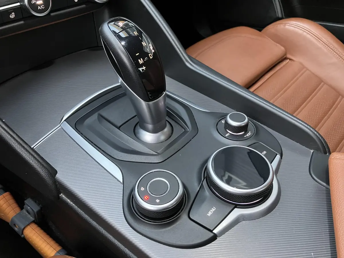 2.0T Super | BTW Auto, interessant voor ondernemers| | Uitmuntende staat |