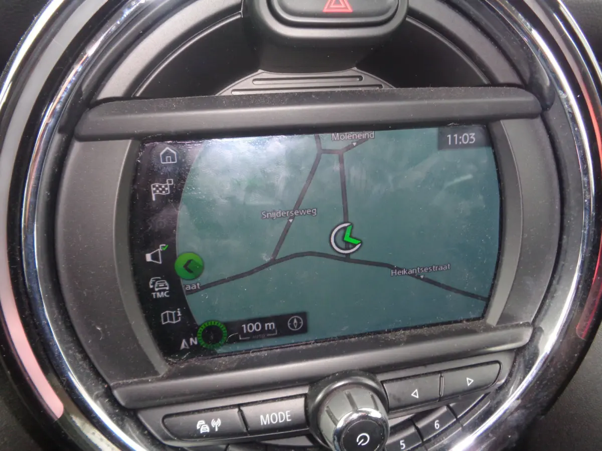 1.5 One First Airco, Navigatie, Carplay, LM velgen 17 inch