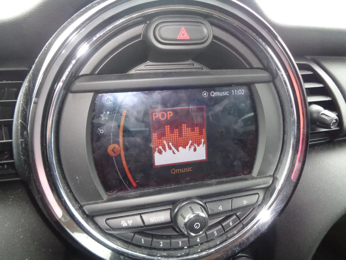 1.5 One First Airco, Navigatie, Carplay, LM velgen 17 inch