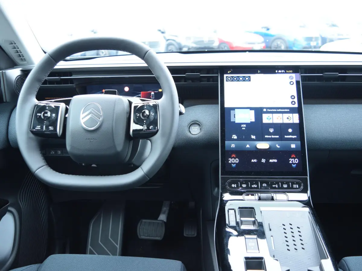 1.6 Plug-In Hybrid 195 Business 19" LICHTMETALEN VELGEN | CLIMATE CONTROL | PARKEERSENSOREN MET CAMERA | NAVI