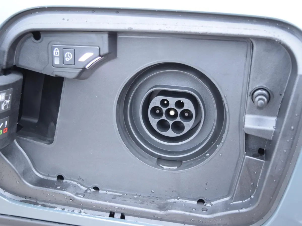 1.6 Plug-In Hybrid 195 Business 19" LICHTMETALEN VELGEN | CLIMATE CONTROL | PARKEERSENSOREN MET CAMERA | NAVI