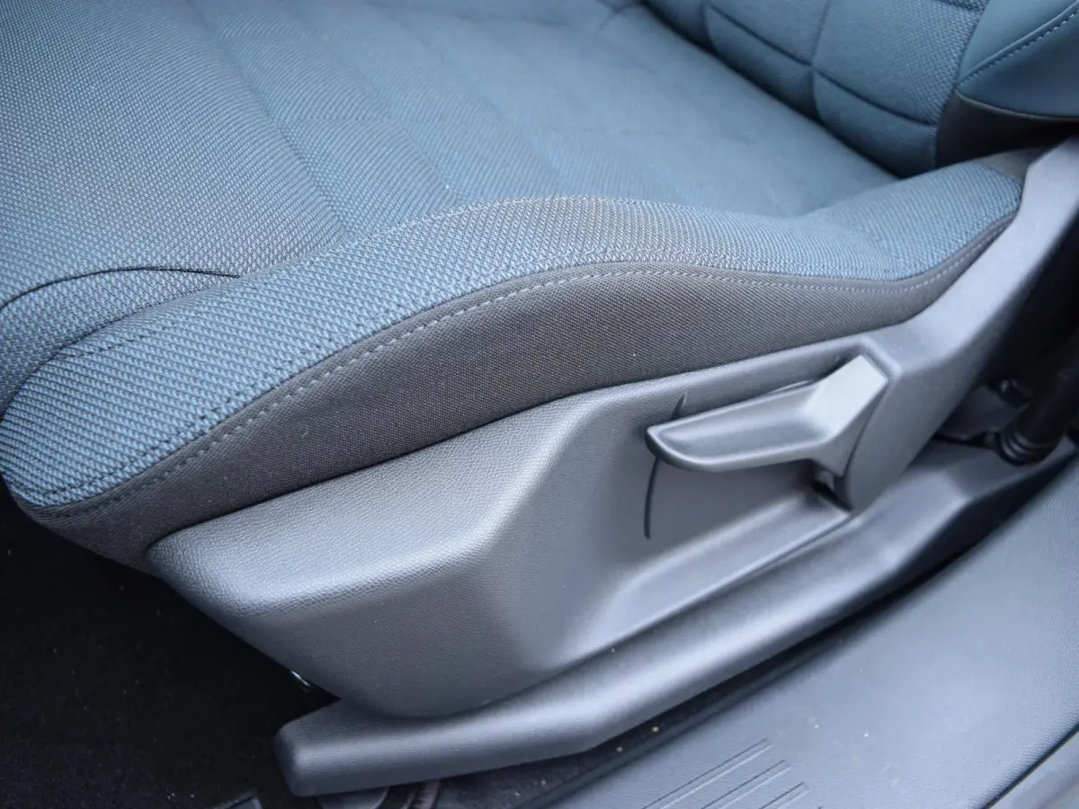 1.6 Plug-In Hybrid 195 Business 19" LICHTMETALEN VELGEN | CLIMATE CONTROL | PARKEERSENSOREN MET CAMERA | NAVI