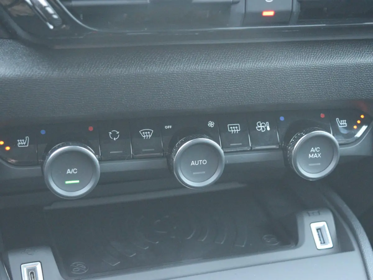 1.2 Hybrid 145pk Max NAVI  | PARKEERSENSOREN MET CAMERA | STOELVERWARMING|