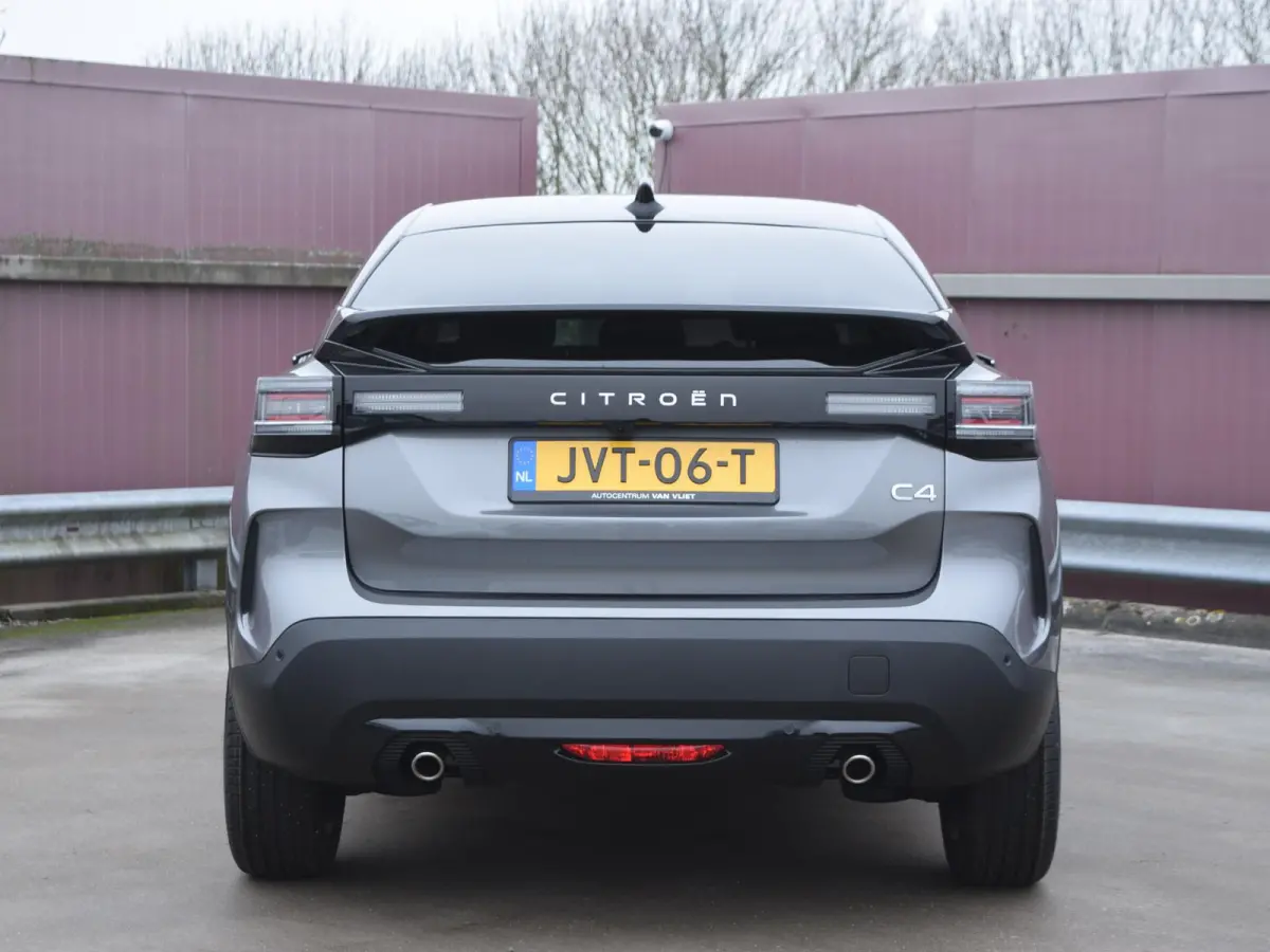 1.2 Hybrid 145pk Max NAVI  | PARKEERSENSOREN MET CAMERA | STOELVERWARMING|