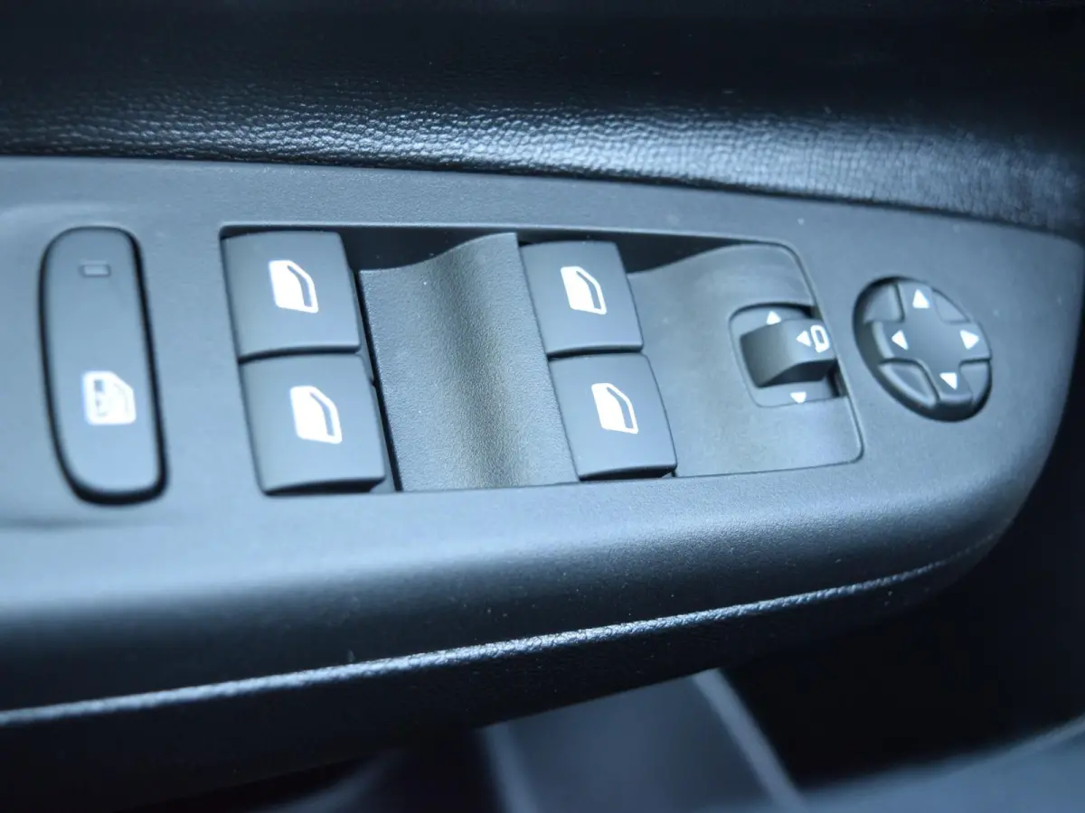 1.2 Turbo Hybrid Ultimate PARKEERSENSOREN MET CAMERA | CLIMATE CONTROL | STOELVERWARMING|