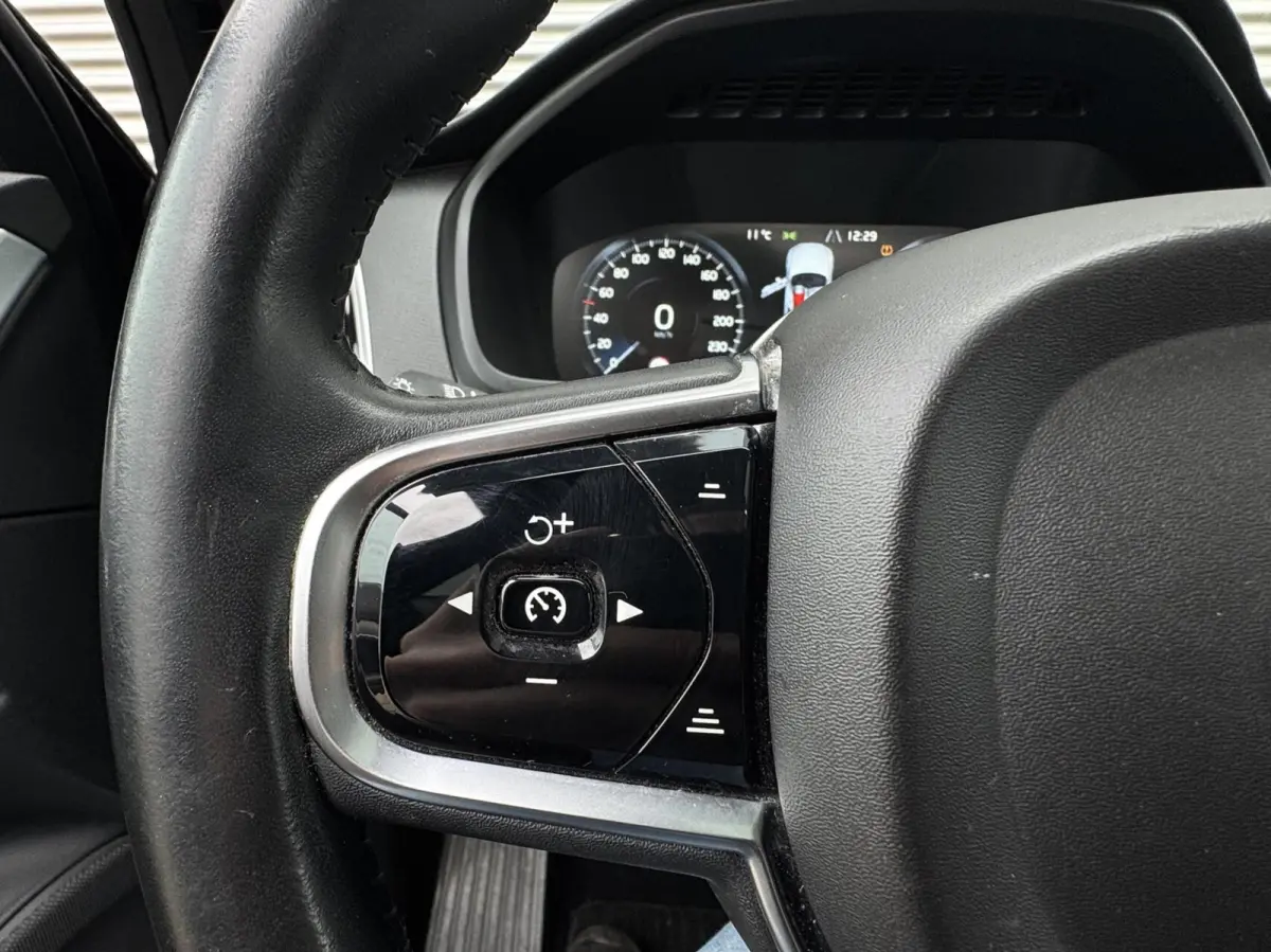 2.0 D5 AWD Inscription|PANO|Head-up|Memory|Leder|Camera|