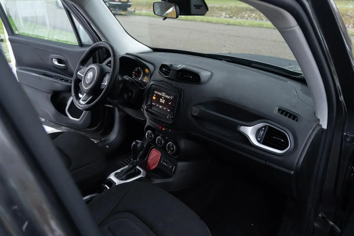 1.6 MultiJet Limited Aut.|Euro 6|GrijsKenteken|BTW|Org NL NAP|Trekhaak|2e Eig|Airco|Camera|Keyless|Cruise|Dealer Onderhouden