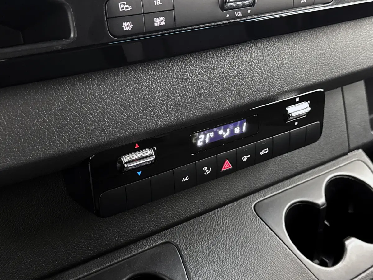 317 CDI L3H2 Pro Navigatie Trekhaak Stoel en stuurverwarming Parkeerpakket Betimmering