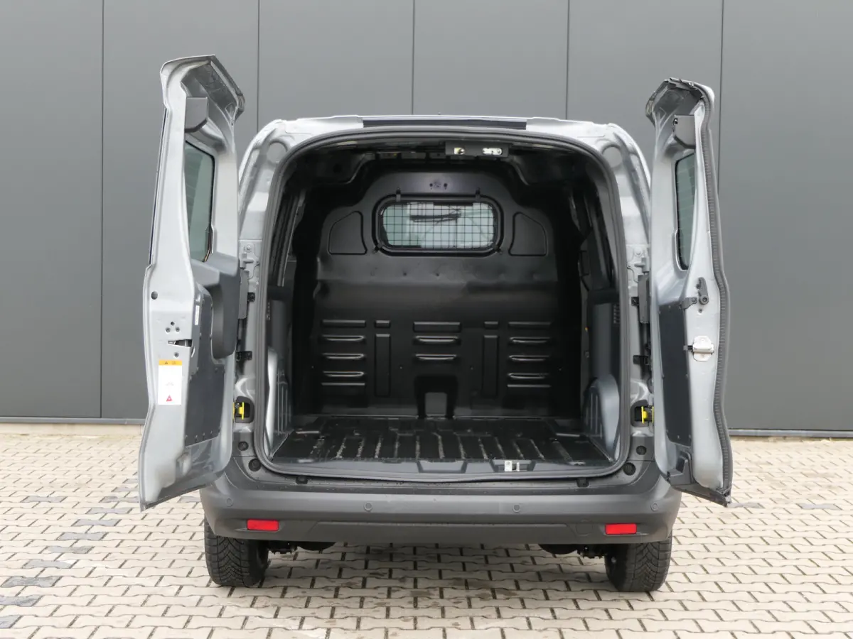 1.0 EcoBoost Trend | Winterpack | Camera | Schuifdeur | CarPlay/Android Auto | Parkeersensoren | Cruise Control | DAB