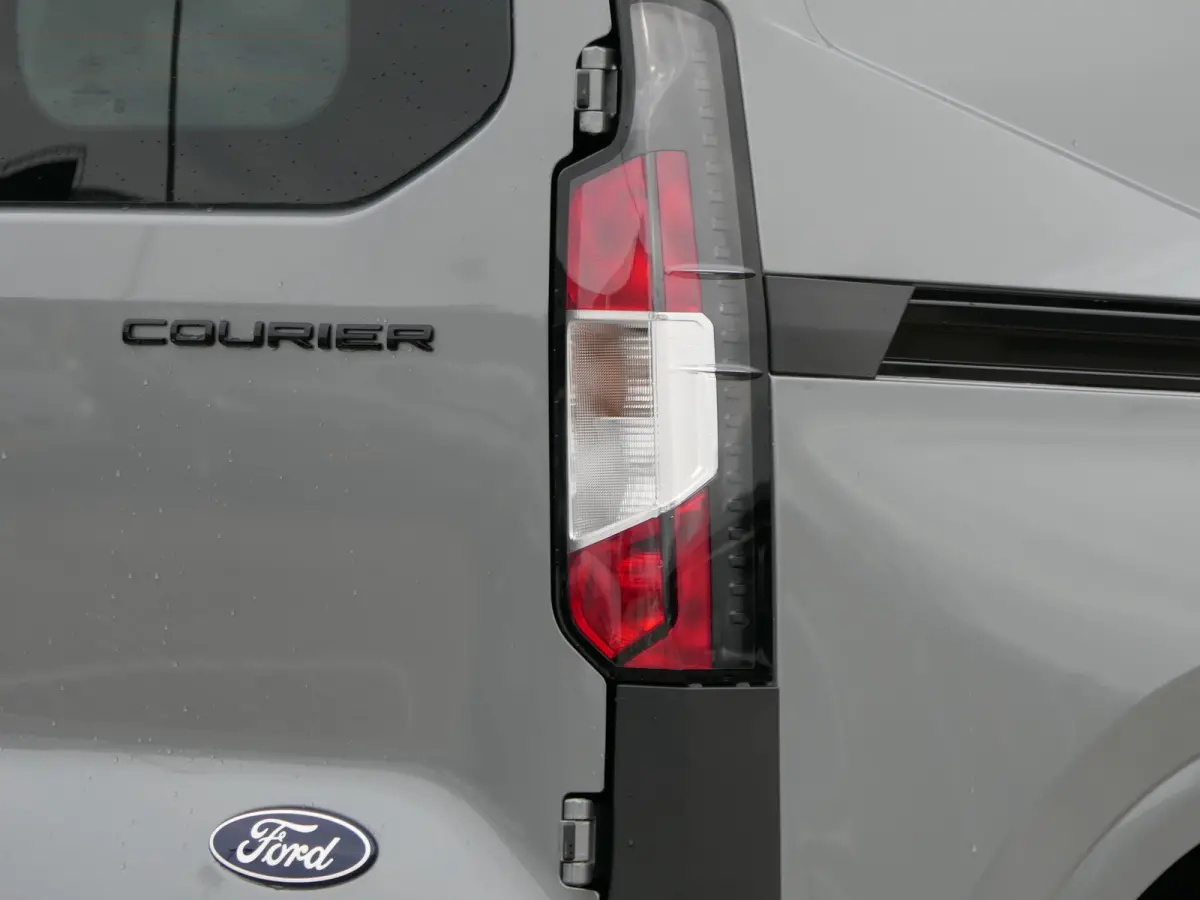 1.0 EcoBoost Trend | Winterpack | Camera | Schuifdeur | CarPlay/Android Auto | Parkeersensoren | Cruise Control | DAB