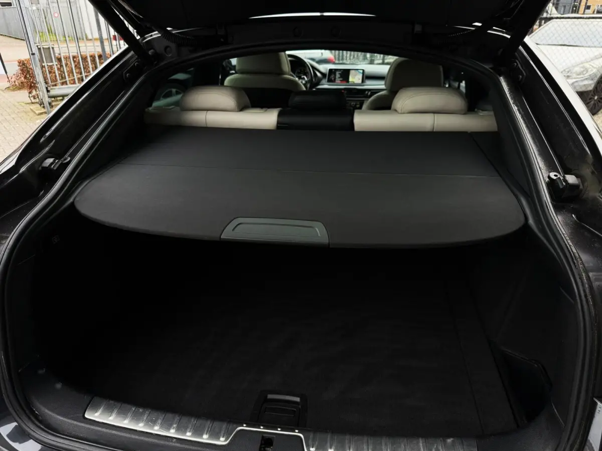 XDrive30d High Executive 258PK|Full Led|Proff Navi|Kantel/Schuifdak|HarmanKardon|Memmory|HUD|Leder|StoelVW|AUT|Flippers