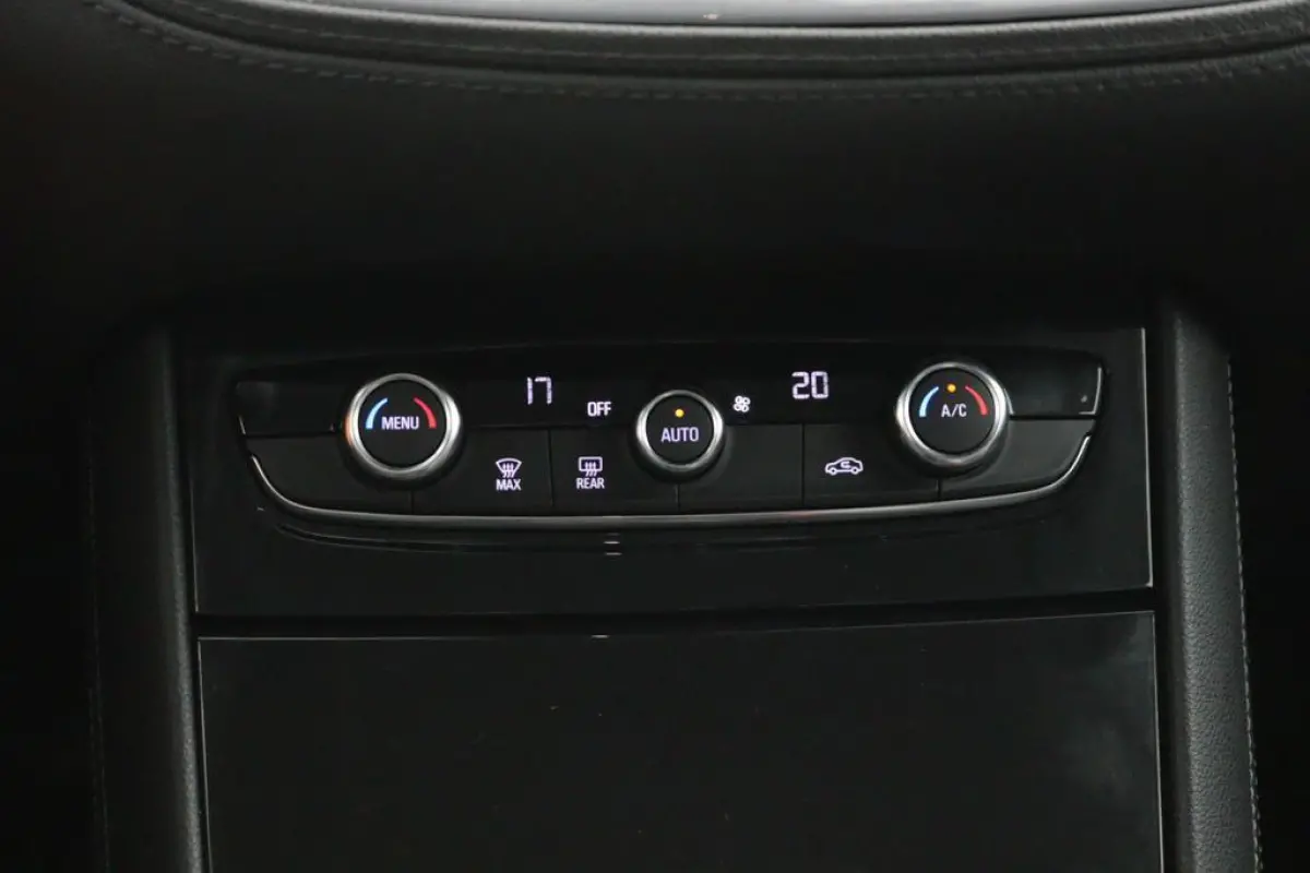 1.2 Turbo Online Edition*NAVI*ECC*SPORTSTOEL*