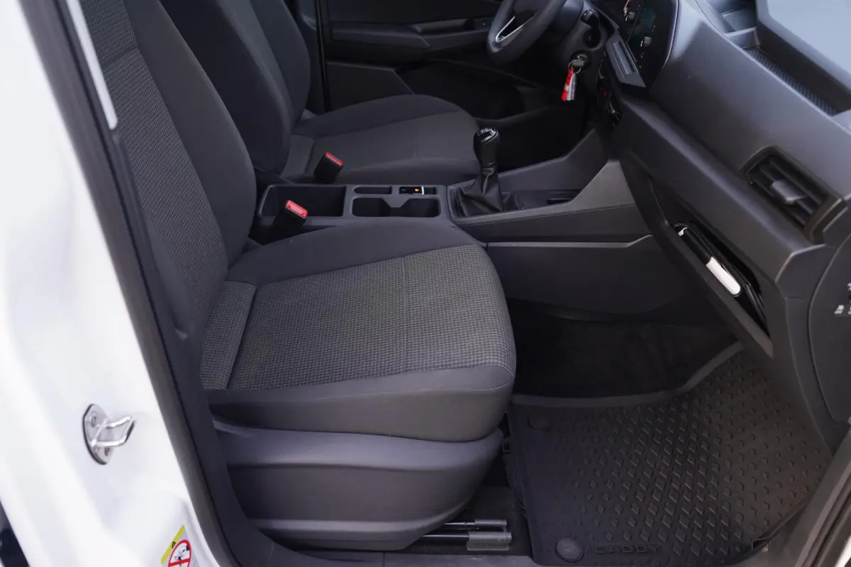 1.5 TSI 115 pk BENZINE Black&White Edition 19" LMV, Spoilers V+A, Airco, Bumpers in Kleur, Cruise Control, 2-Zits