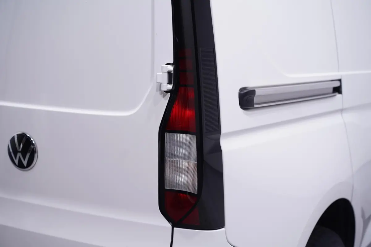 1.5 TSI 115 pk BENZINE Black&White Edition 19" LMV, Spoilers V+A, Airco, Bumpers in Kleur, Cruise Control, 2-Zits