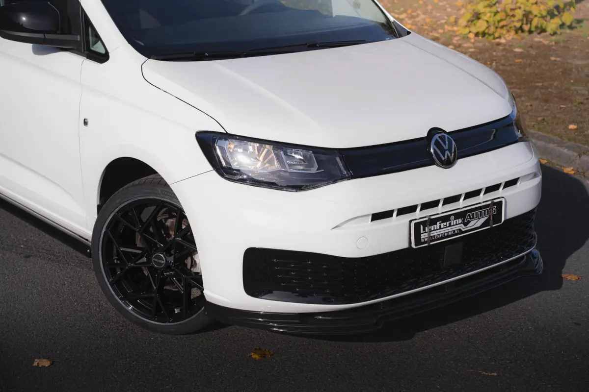 1.5 TSI 115 pk BENZINE Black&White Edition 19" LMV, Spoilers V+A, Airco, Bumpers in Kleur, Cruise Control, 2-Zits