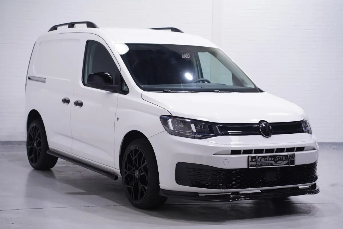 1.5 TSI 115 pk BENZINE Black&White Edition 19" LMV, Spoilers V+A, Airco, Bumpers in Kleur, Cruise Control, 2-Zits