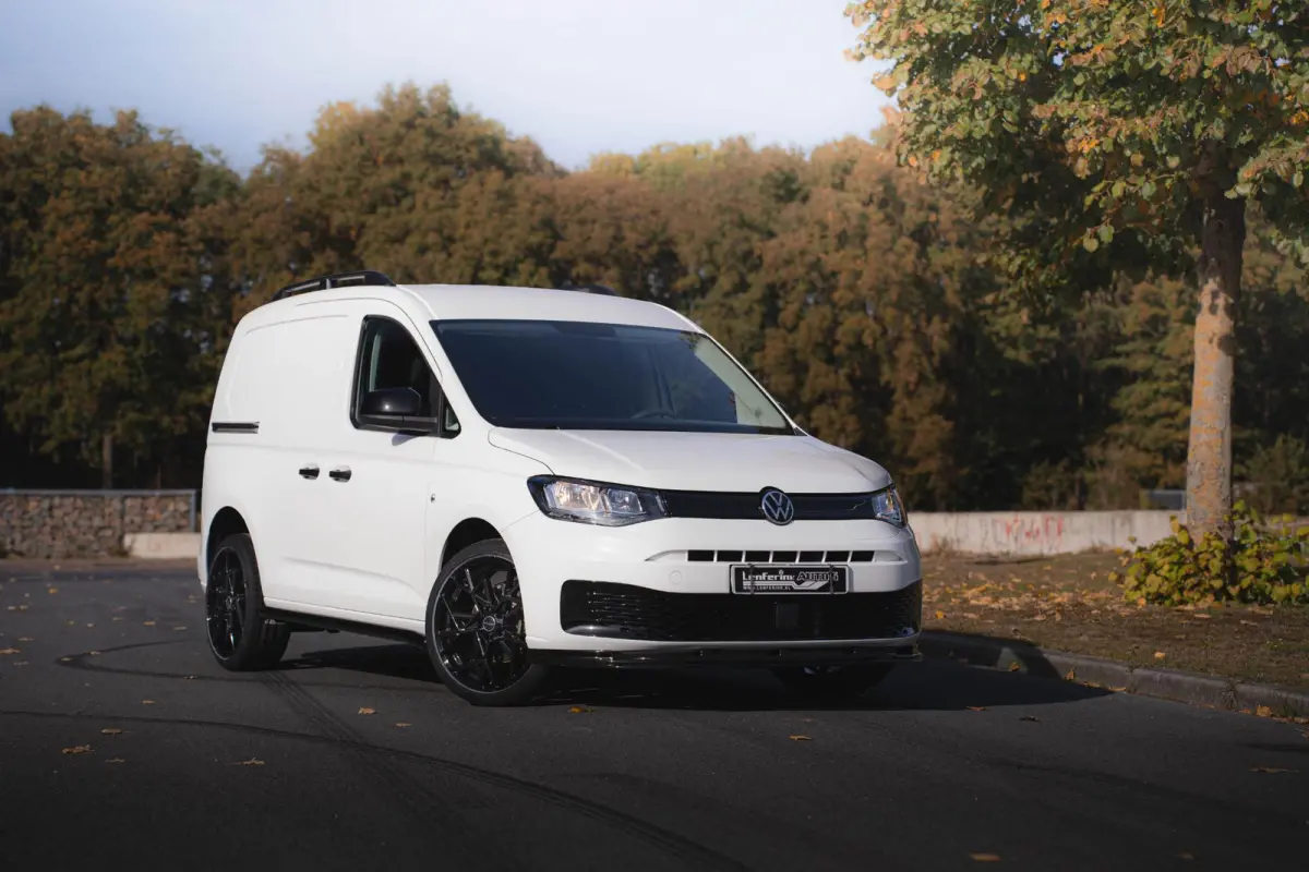 1.5 TSI 115 pk BENZINE Black&White Edition 19" LMV, Spoilers V+A, Airco, Bumpers in Kleur, Cruise Control, 2-Zits