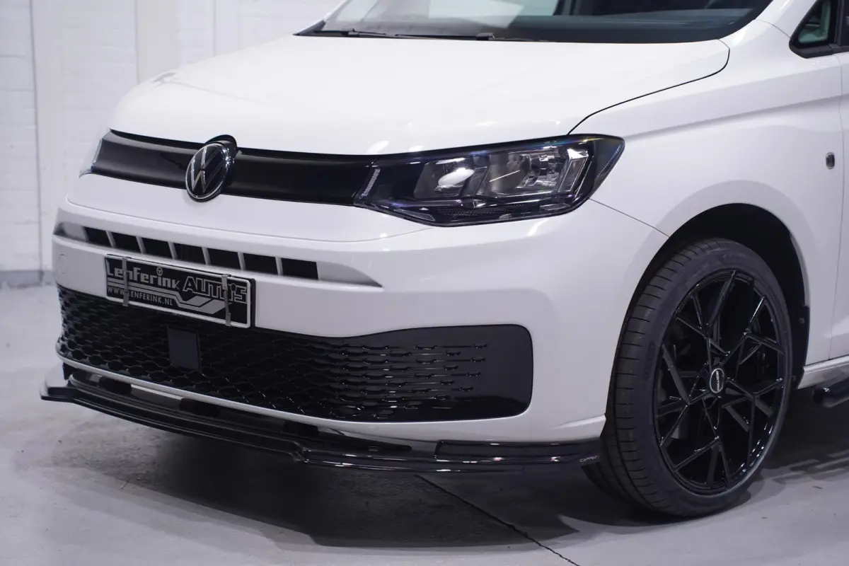 1.5 TSI 115 pk BENZINE Black&White Edition 19" LMV, Spoilers V+A, Airco, Bumpers in Kleur, Cruise Control, 2-Zits