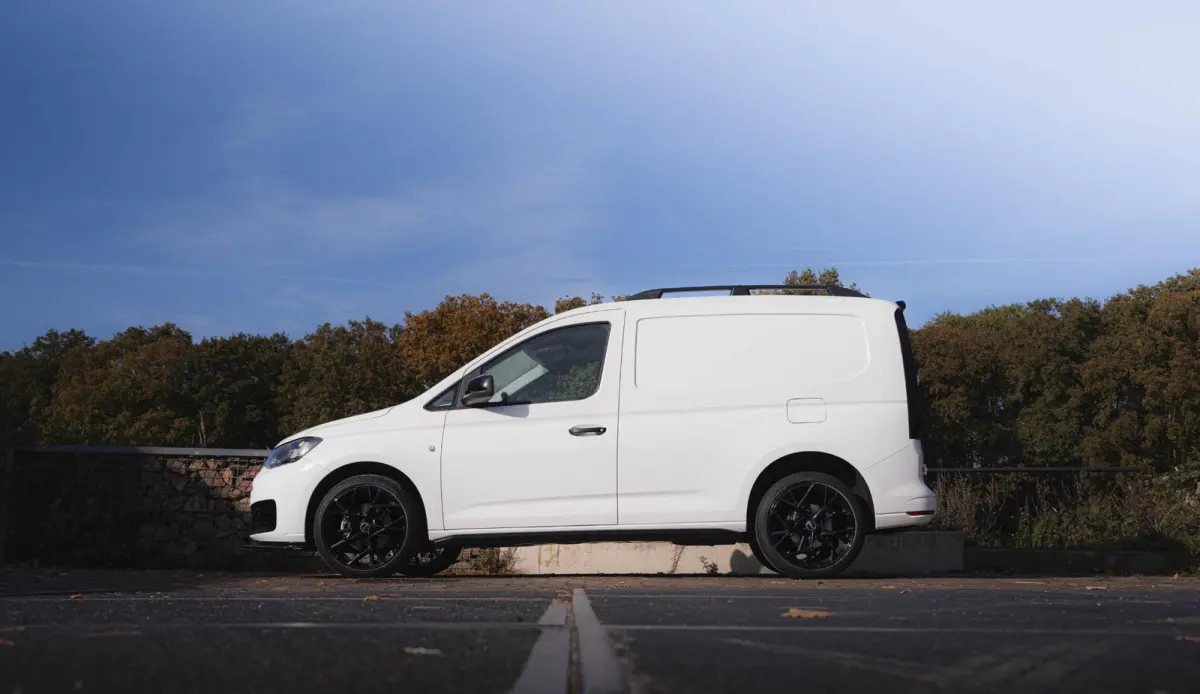 1.5 TSI 115 pk BENZINE Black&White Edition 19" LMV, Spoilers V+A, Airco, Bumpers in Kleur, Cruise Control, 2-Zits
