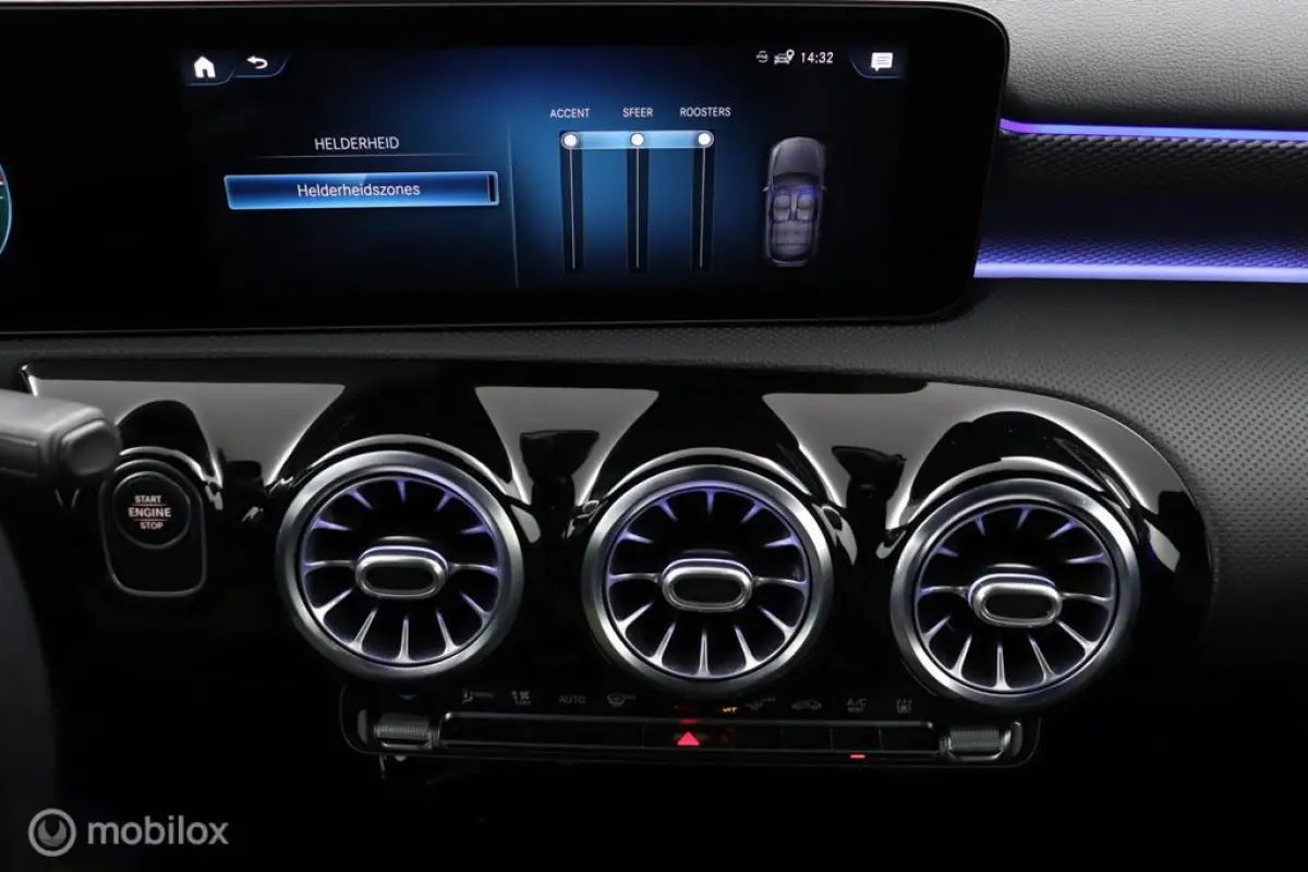 250e 218pk Plug in Hybride NL Auto | 95,1% SOH | widescreen | Sfeerverlichting | Leder | 360 Camera | Vol Opties | NL Auto | DEALER-STAAT