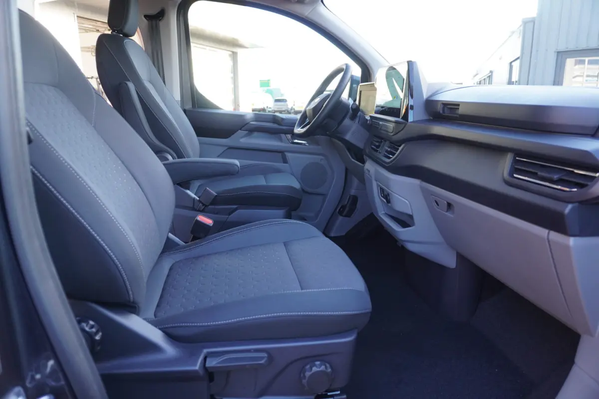 320L 2.0 TDCI 170PK L2H1 Limited DubbelCabine Automaat Schuifdeur L/R Nr. V062 | Airco | Adap.Cruise | Navi | Camera