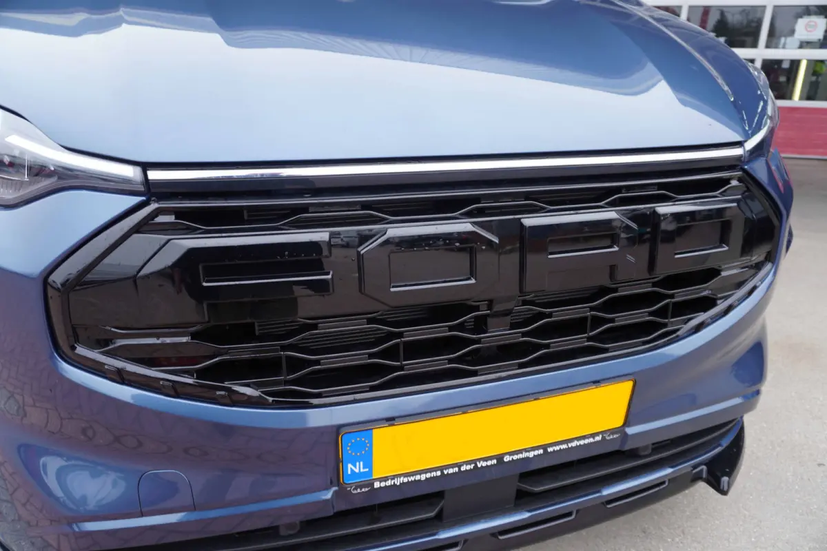 320L 2.0 TDCI 170PK L2H1 Limited Automaat Nr. V018 | Airco | adap.Cruise | Navi | Camera | Blis | 20 inch Lm Velgen Raptor grill /Site steps met verlichting