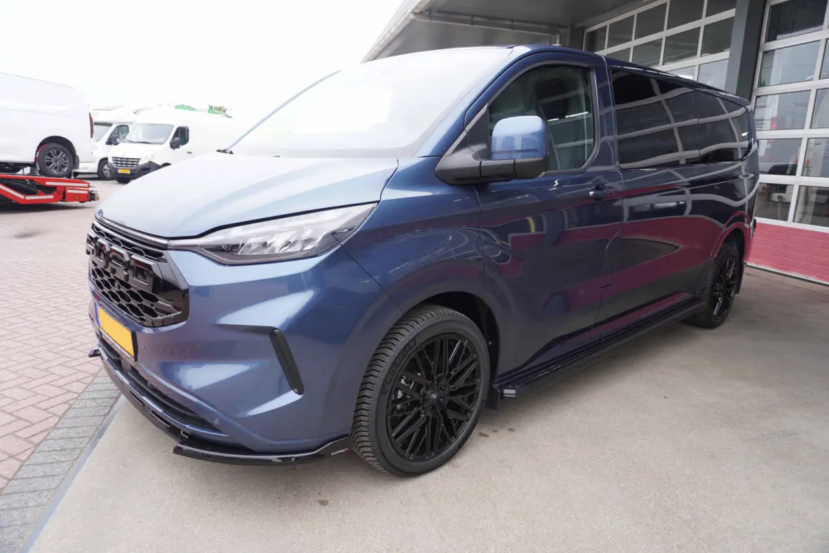 320L 2.0 TDCI 170PK L2H1 Limited Automaat Nr. V018 | Airco | adap.Cruise | Navi | Camera | Blis | 20 inch Lm Velgen Raptor grill /Site steps met verlichting