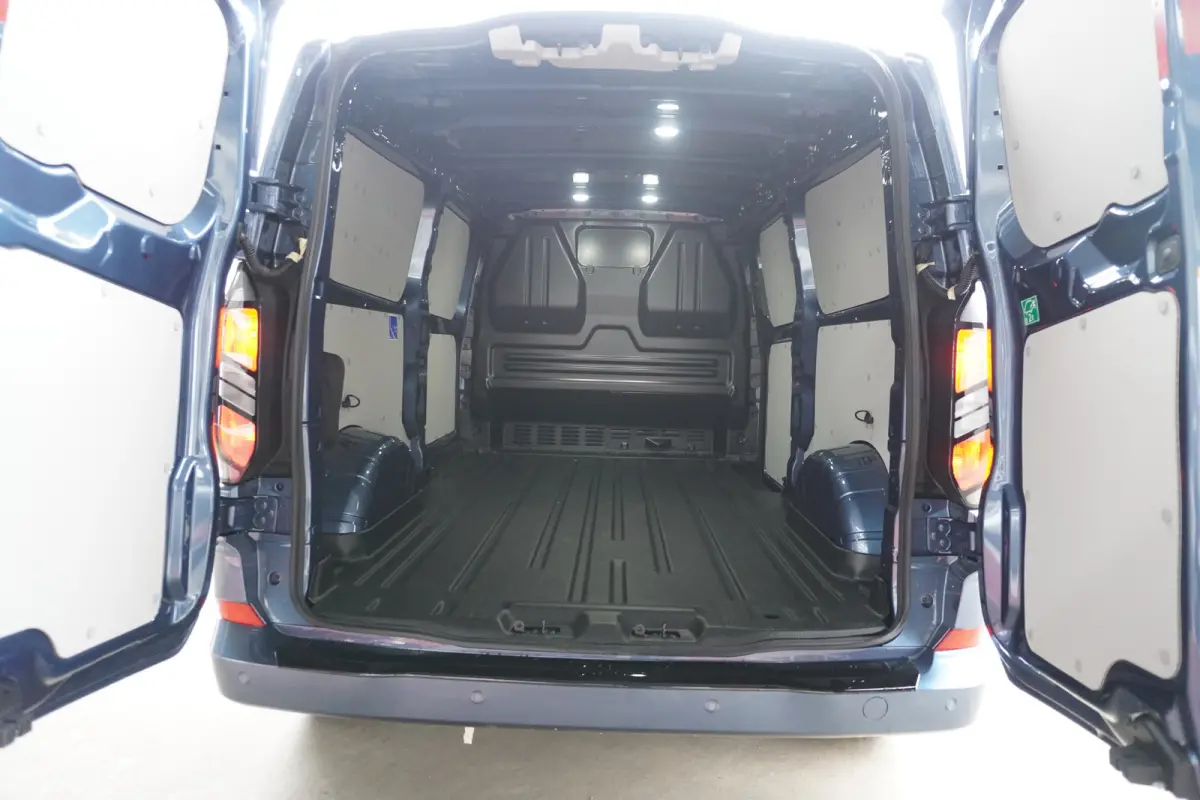 320L 2.0 TDCI 170PK L2H1 Limited Automaat Nr. V018 | Airco | adap.Cruise | Navi | Camera | Blis | 20 inch Lm Velgen Raptor grill /Site steps met verlichting