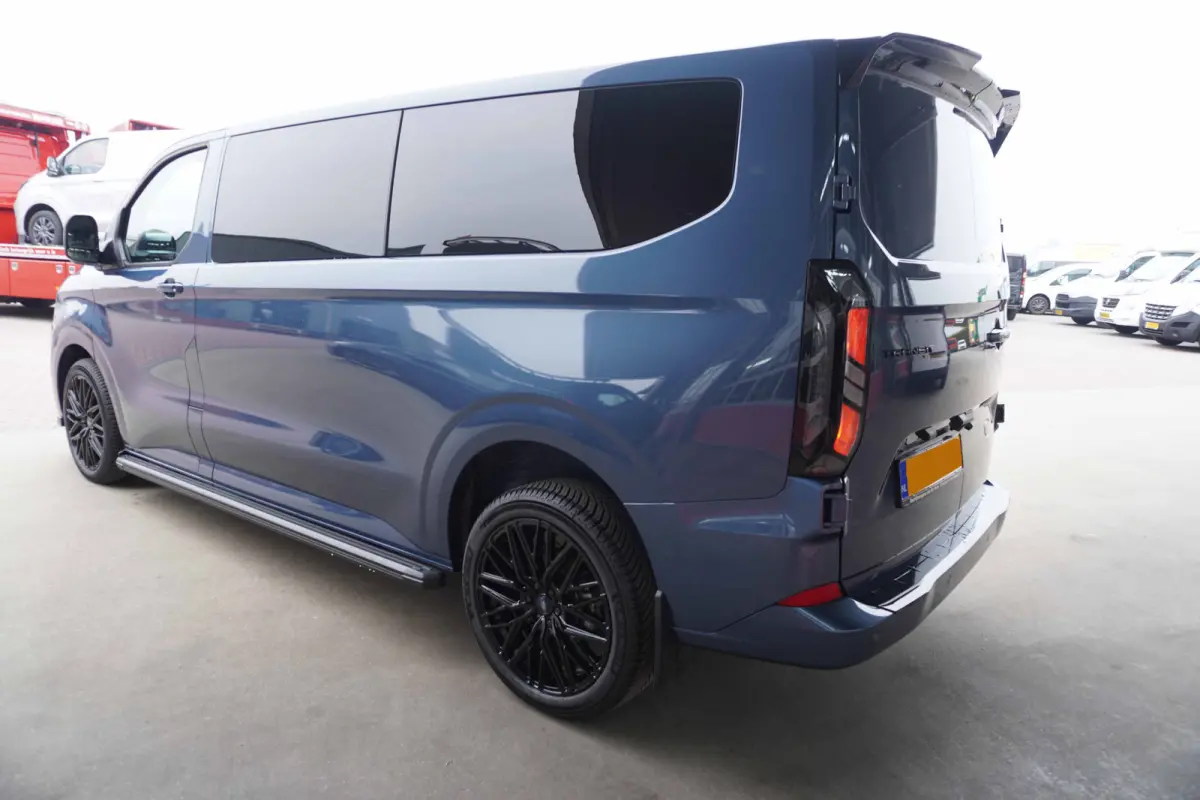320L 2.0 TDCI 170PK L2H1 Limited Automaat Nr. V018 | Airco | adap.Cruise | Navi | Camera | Blis | 20 inch Lm Velgen Raptor grill /Site steps met verlichting