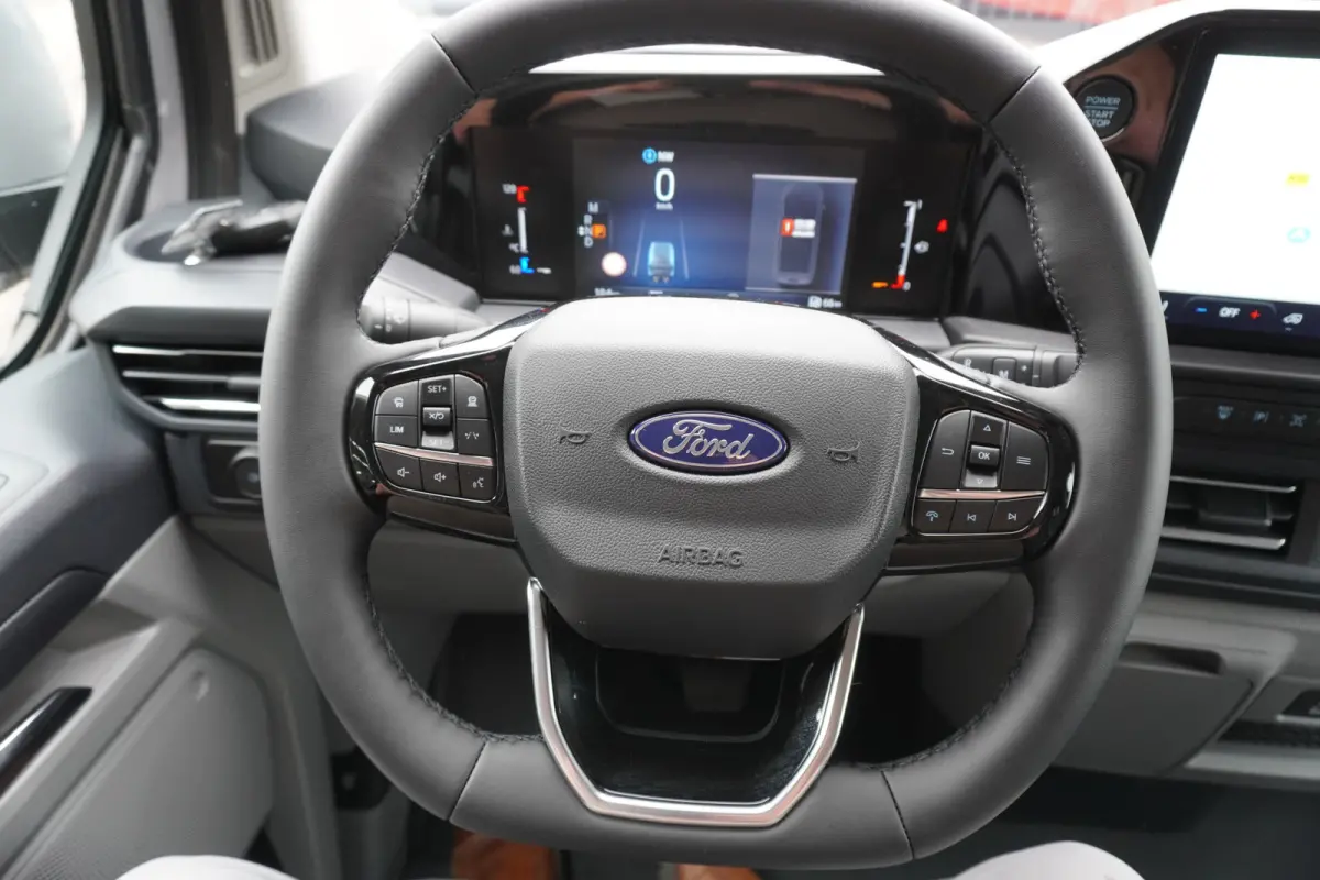 320L 2.0 TDCI 170PK L2H1 Limited Automaat Nr. V018 | Airco | adap.Cruise | Navi | Camera | Blis | 20 inch Lm Velgen Raptor grill /Site steps met verlichting