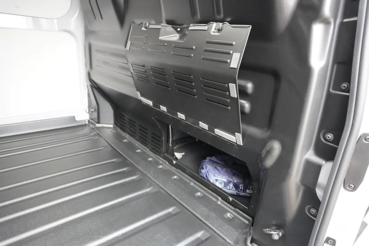 320L 2.0 TDCI 170PK L2H1 Limited Automaat Nr. V018 | Airco | adap.Cruise | Navi | Camera | Blis | 20 inch Lm Velgen Raptor grill /Site steps met verlichting