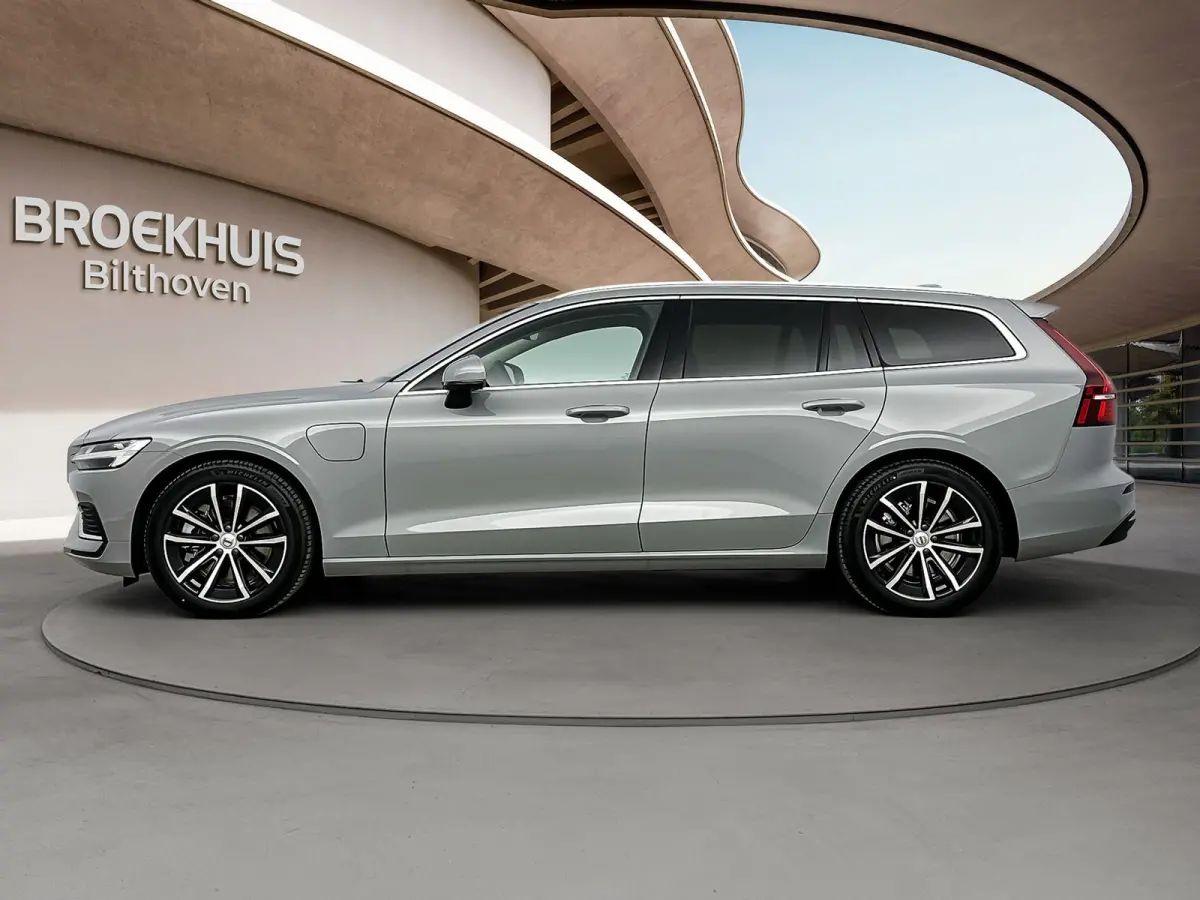 2.0 T6 Plug-in hybrid AWD Core Bright | VAPOUR GREY | BLIS | Voorruitverwarming | Stoelverw. V+A | Stuurverw. | PDC + Camera | Extra getint glas | Adaptive Cruiscontrol |