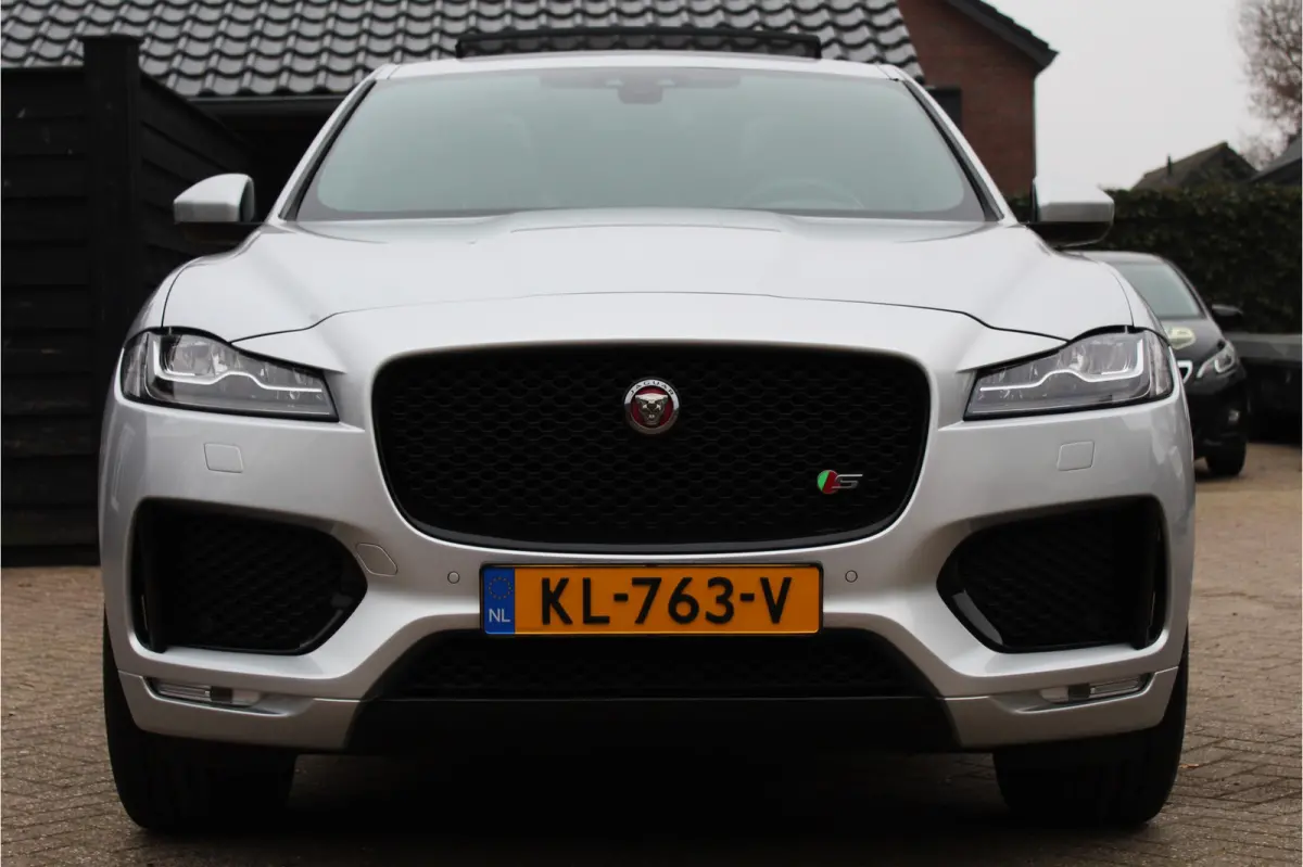 3.0 S/C S Sport First Edition AWD - 1e eig / pano / cruise / elek verw stoelen / V6!