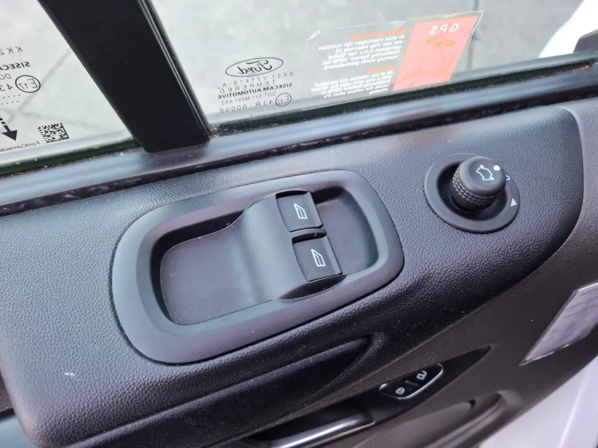 280 2.0 TDCI L1H1 Trend AIRCO / CRUISE CONTROLE / 3 ZITS / EURO 6