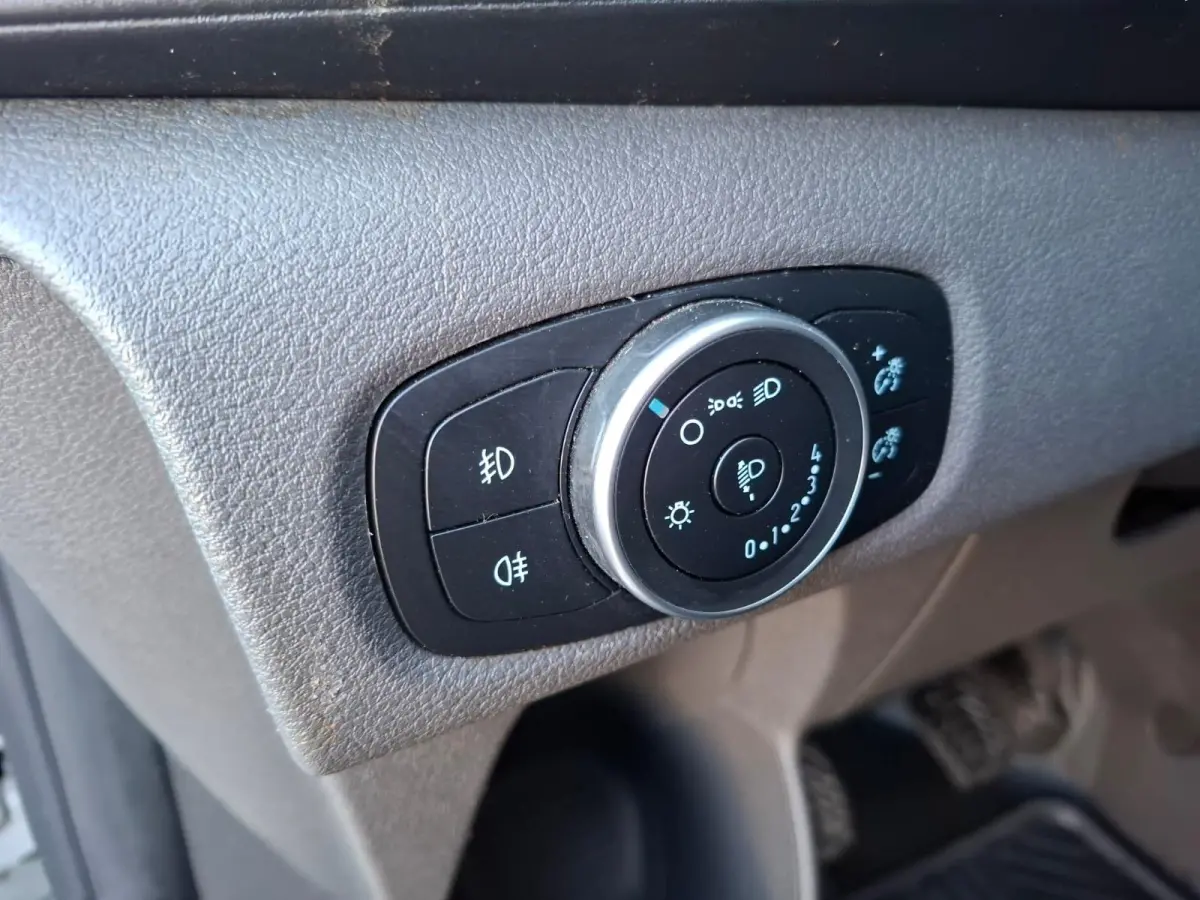 280 2.0 TDCI L1H1 Trend AIRCO / CRUISE CONTROLE / 3 ZITS / EURO 6