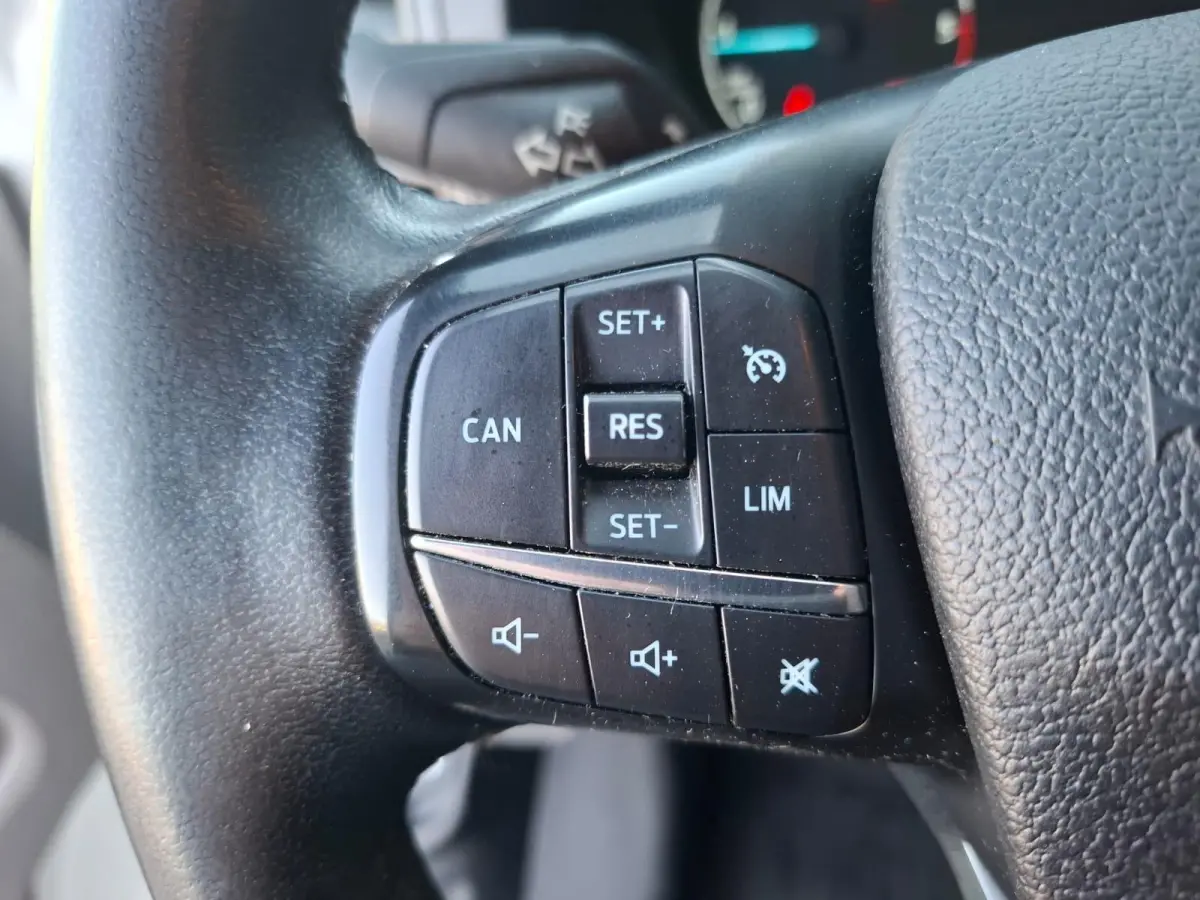 280 2.0 TDCI L1H1 Trend AIRCO / CRUISE CONTROLE / 3 ZITS / EURO 6