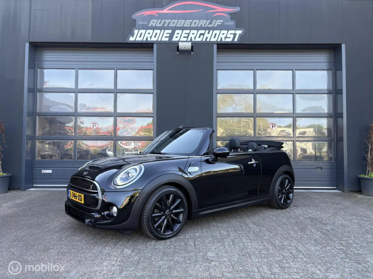 2.0 S Chili Cabrio